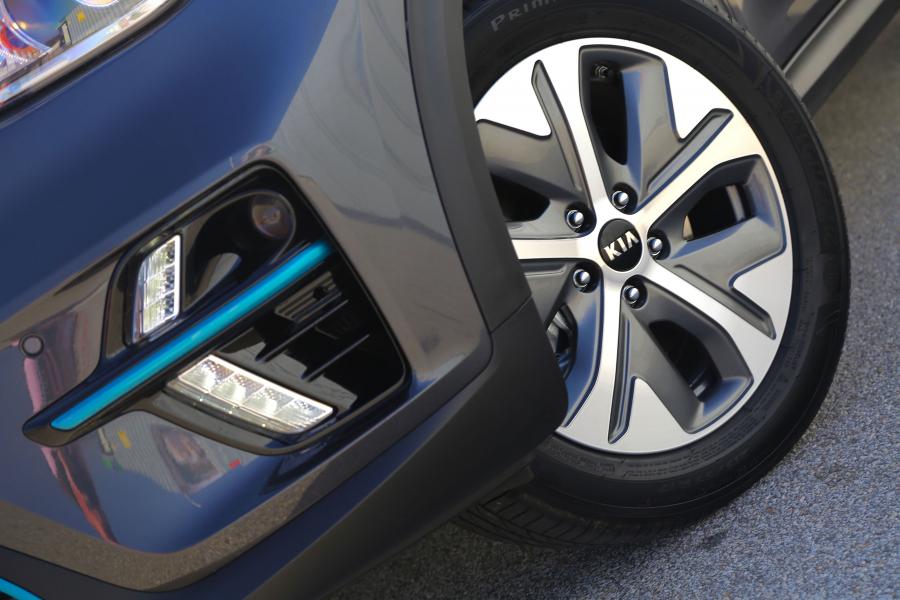 Детали экстерьера Kia e-Niro 2019 года  (UK) (фото 21 из 40)
